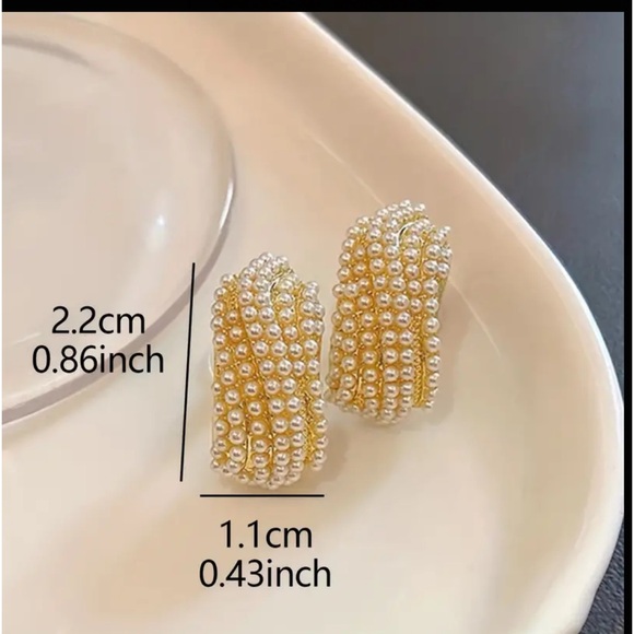 Pearl and Gold Wide Drop Style Earrings - Picture 6 of 7